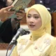 Resmi Dilantik Jadi Anggota DPR RI, Dokter Cantik Adela Kanasya Gantikan Adies Kadir