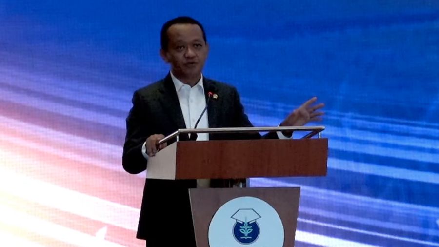 Foto: Menteri ESDM, Bahlil Lahadalia dalam acara Sinergi Alumni IPB Untuk Bangsa, Sabtu (2/5/2026). (YouTube/Himpunan Alumni IPB)