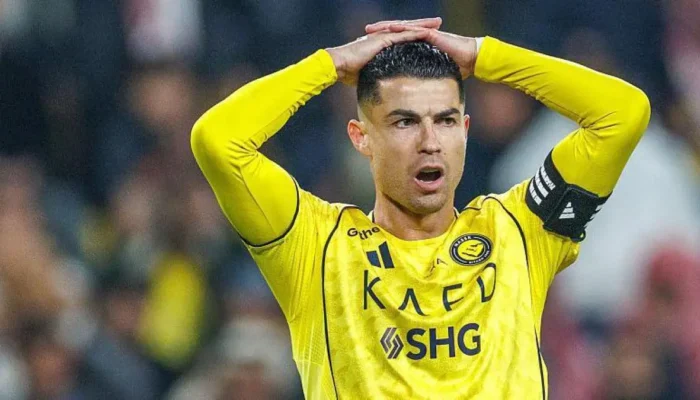 DRAMATIS! Gol Bunuh Diri Menit 99 Buyarkan Pesta Juara Al Nassr, Cristiano Ronaldo Tertunduk di Derby Riyadh
