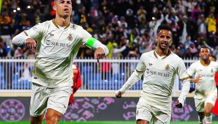 Cristiano Ronaldo Cetak Gol ke-100 untuk Al Nassr, Ukir Rekor Gila di Tiga Liga Berbeda