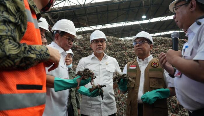 Darurat Sampah Jakarta! Zulhas Ungkap Gunungan Bantargebang Setara Gedung 17 Lantai, Presiden Ikut Turun Tangan