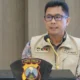 Direktur Pendidikan dan Pelatihan Antikorupsi ACLC KPK, Yonathan Demme Tangdilintin saat memberikan pelatihan bagi Polisi di Jawa Timur