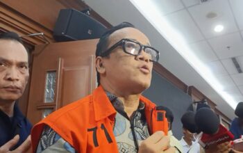 Eks Wamenaker Immanuel Ebenezer alias Noel saat memberikan keterangan di jeda istirahat sidang di Pengadilan Tipikor Jakarta, Kamis (23/4/2026)