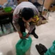 Polisi Gerebek Penjual “Es Moni” di Kudus, Puluhan Botol Miras Disita dari Desa di Undaan
