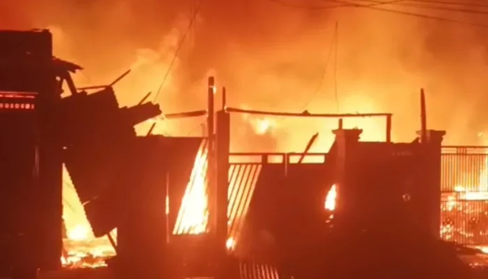 Gudang Kayu dan Toko Bangunan di Pamekasan Ludes Terbakar, Kerugian Capai Rp 2 Miliar