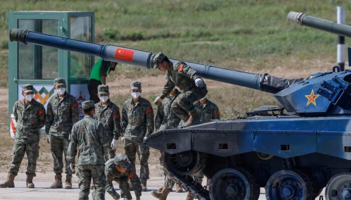Intelijen Eropa Bongkar Dugaan China Latih Tentara Rusia untuk Perang Ukraina