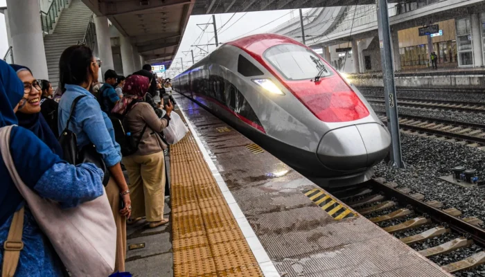 KPK DALAMI DUGAAN KORUPSI WHOOSH! Penyelidikan Lahan Kereta Cepat Berlanjut, Sprindik Segera Terbit?