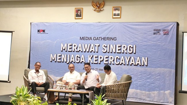 Deputi Penindakan dan Eksekusi KPK Asep Guntur Rahayu dalam acara Media Briefing di Anyer, Banten, Rabu (20/5/2026).