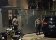 KPK Sita Barang Bukti Elektronik saat Geledah Rumah Mewah Pengusaha Pacitan terkait Kasus Sugiri