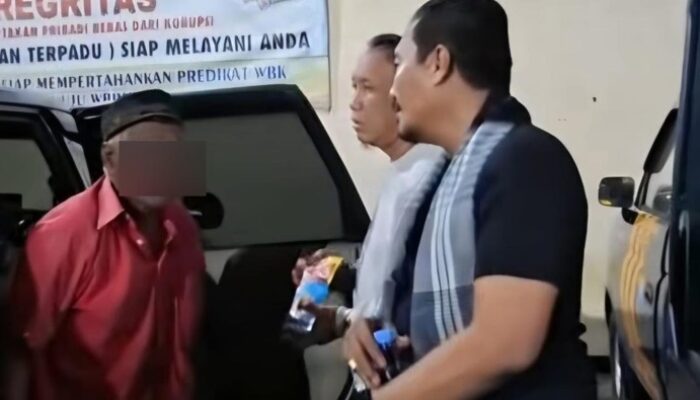 Kakek Tukang Tambal Ban di Jombang Bakar Toko Tetangga karena Sakit Hati, Kerugian Capai Rp100 Juta
