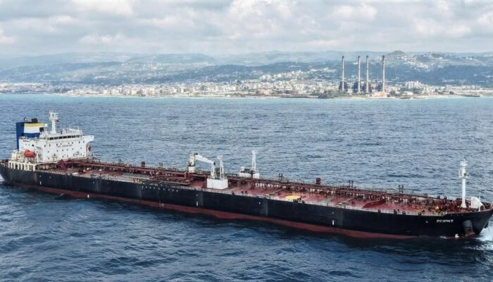 GEGER! Kapal Tanker Raksasa Iran “HUGE” Lolos dari Blokade AS, Kini Melintas di Perairan Indonesia