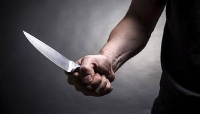 BERDARAH DI PEMAKAMAN! Pria di Pamekasan Tusuk Lawan Cekcok, Polisi Amankan Pelaku & Sita Pisau 40 Cm