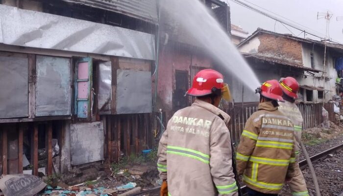 Rumah di Dekat Rel KA Malang Terbakar, Perjalanan KA Gajayana dan Penataran Sempat Tertunda