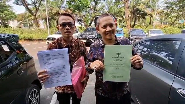 Kuasa hukum tergugat (kanan), Arief Budiman. Foto: Dok: Istimewa