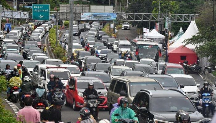 Long Weekend May Day, Jalur Puncak Lumpuh Total: Tol Jagorawi–Gadog Macet Parah, Polisi Siapkan One Way