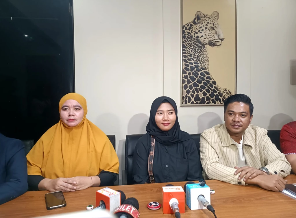 Mantan ART dan penyalur ART Erin jumpa pers. Foto: Istimewa