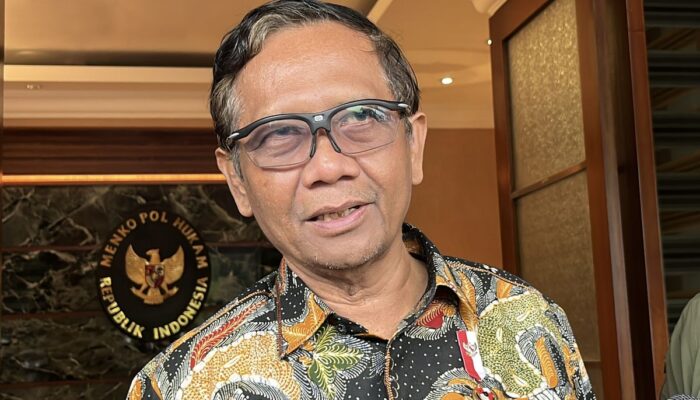 Mahfud MD Bongkar Diskusi “Paling Hangat” dengan Prabowo, KPRP Tegaskan Polri Tetap di Bawah Presiden