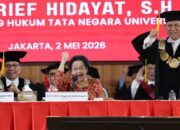 Presiden ke-5 RI sekaligus Ketum PDI Perjuangan Megawati Soekarnoputri memberikan orasi kebangsaan dalam pengukuhan Prof. Dr. Arief Hidayat sebagai Profesor Emeritus bidang Hukum Tata Negara di Universitas Borobudur. Foto: Dok. PDIP