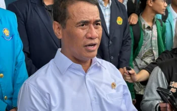 Mentan Amran usai forum discussion group (FGD) bersama BEM dari beberapa universitas di seluruh Indonesia di kediamannya di Jakarta Selatan pada Rabu (6/5/2026)
