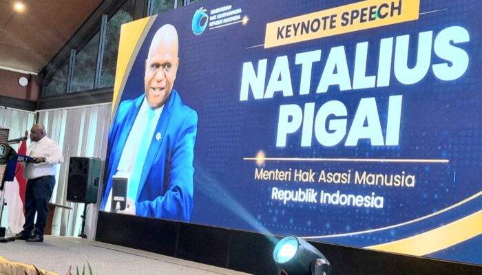 MenHAM Natalius Pigai Tolak Begal Ditembak Mati di Tempat: Harus Diproses Sesuai Hukum