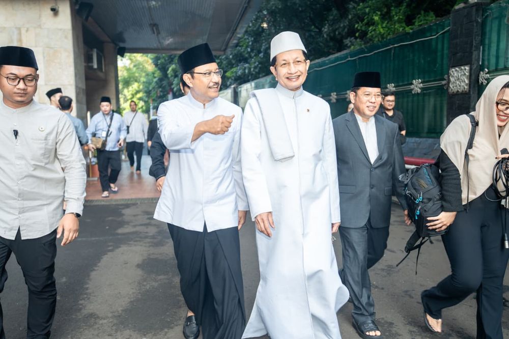 Nasaruddin Umar, Menag bersama Gus Ipul, Mensos usai Salat Idul Adha di Masjid Istiqlal, Jakarta, Rabu (27/5/2026).