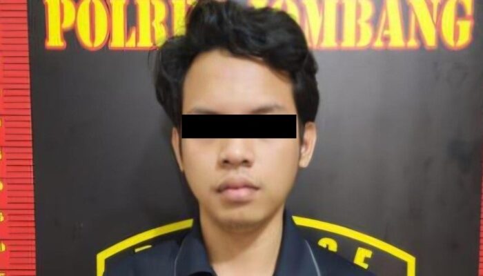 Ngaku Dokter FK UI, Pria di Jombang Tipu Dokter hingga Rp27 Juta—iPhone & iPad Dijual untuk Judol