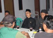 Kepala Dinas Pengendalian Penduduk, Keluarga Berencana, Pemberdayaan Perempuan, dan Perlindungan Anak (DP2KB-P3A) Indramayu, Iman Sulaeman (tengah)