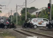 Pasca Tragedi Perlintasan Ampera, Wali Kota Bekasi Pastikan Semua Perlintasan Dijaga Petugas Resmi