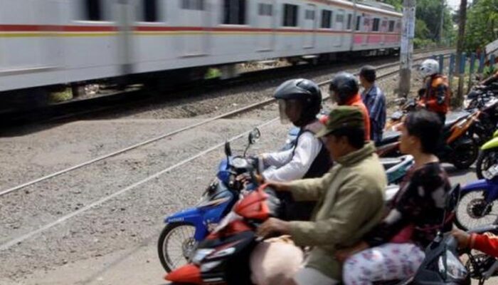 Perlintasan Sebidang Jadi ‘Ladang Maut’: Siapa Bertanggung Jawab? Ini Fakta Hukum & Solusi Tekan Kecelakaan