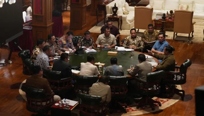 Prabowo Gelar Ratas di Hambalang: Bahas Pendidikan, Hilirisasi hingga Pertahanan di Tengah Geopolitik Global