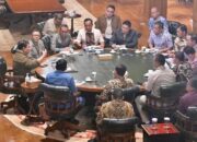 Presiden RI Prabowo Subianto menggelar ratas di Hambalang, Bogor, Jawa Barat, Sabtu (2/5/2026). (Dok. IG Sekretariat Kabinet)