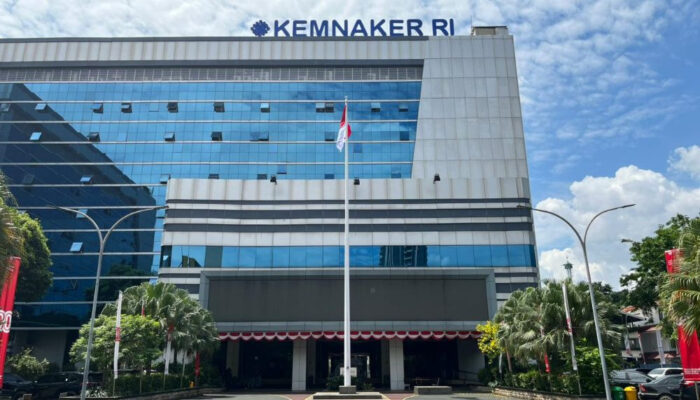 RESMI! Aturan Baru Outsourcing 2026 Terbit, Hanya 6 Bidang Diizinkan — Hak Pekerja Wajib Dijamin