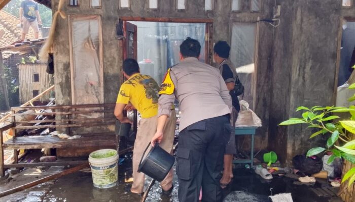 Rumah di Indramayu Ludes Terbakar Diduga Akibat Charger HP, Polisi Ingatkan Bahaya Stopkontak