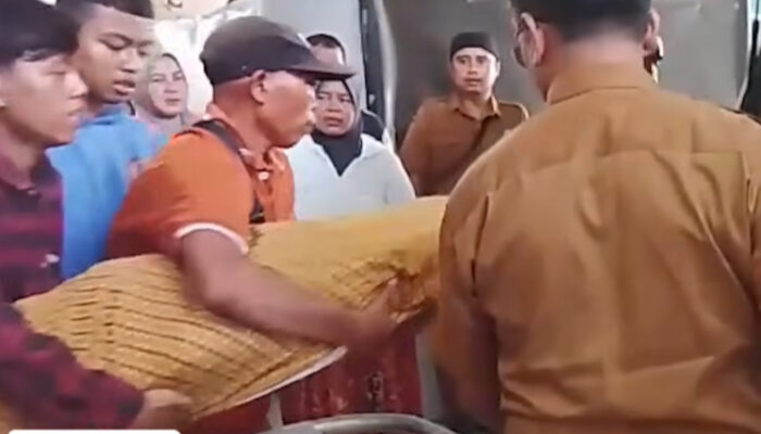 Sadis! Penjual Sayur di Lumajang Tewas Dibacok di Jalan Nasional, Diduga Jadi Korban Begal