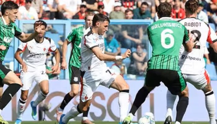 Sassuolo Hajar AC Milan 2-0 di Mapei Stadium: Tomori Diusir, Laurienté–Berardi Menggila!