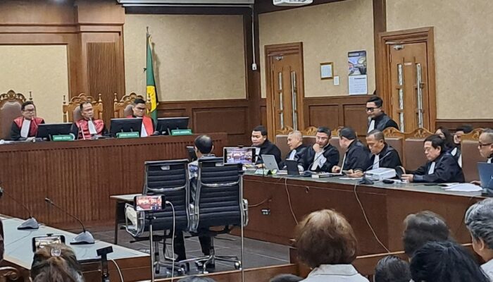 Sidang Chromebook Memanas, Nadiem Makarim dan Jaksa Saling Sela hingga Hakim Turun Tangan