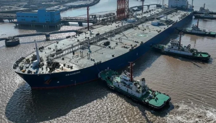 Supertanker China Berhasil Melintas di Selat Hormuz Saat Ketegangan AS-Iran Memuncak