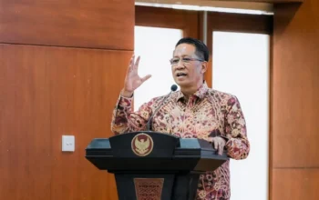Menteri Hukum Supratman Andi Agtas meresmikan pembentukan Pos Bantuan Hukum (Posbankum) Desa dan Kelurahan di Provinsi Kalimantan Selatan, Jumat (30/1). Foto: Dok. Kemenhum RI