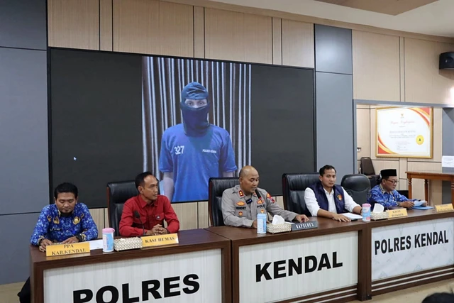Tampang pria di Kendal yang perkosa anak kandung hingga hamil. Foto: Dok. Polres Kendal