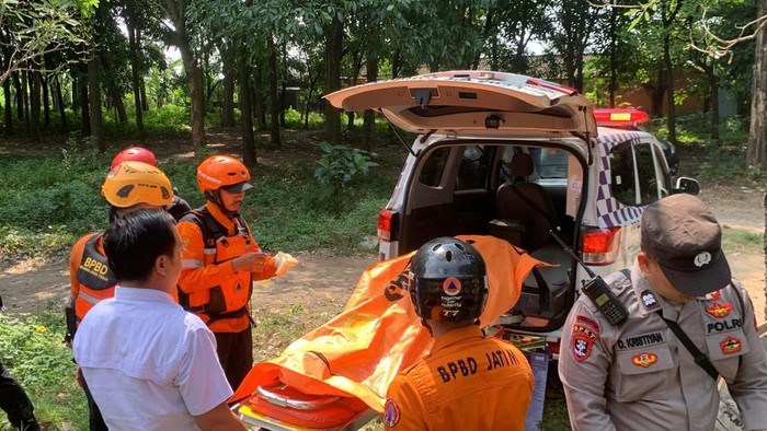 Korban tenggelam saat flushing sungai Brantas ditemukan tewas/Foto: Dokumen Basarnas