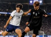 Kedua pemain masih menjalani proses naturalisasi dan menunggu persetujuan DPR serta sumpah WNI yaitu : Luke Vickery (kanan), Mitchell Baker (kiri).