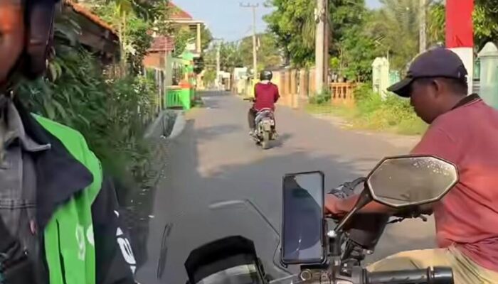 VIRAL! Driver Ojol dan Turis Asal China Diduga Diintimidasi di Terminal Probolinggo Saat Hendak ke Bromo