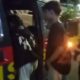 Tiga orang remaja diringkus polisi karena diduga membuat resah warga dengan konten pocong yang mereka unggah di media sosial.