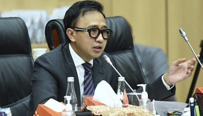 Harga Minyak Dunia Naik akibat Konflik Iran, DPR Minta Pengawasan BBM Subsidi Diperketat