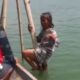 Viral Perempuan Ditemukan Memeluk Tiang Bambu di Tengah Laut Demak, Polisi Ungkap Fakta Baru