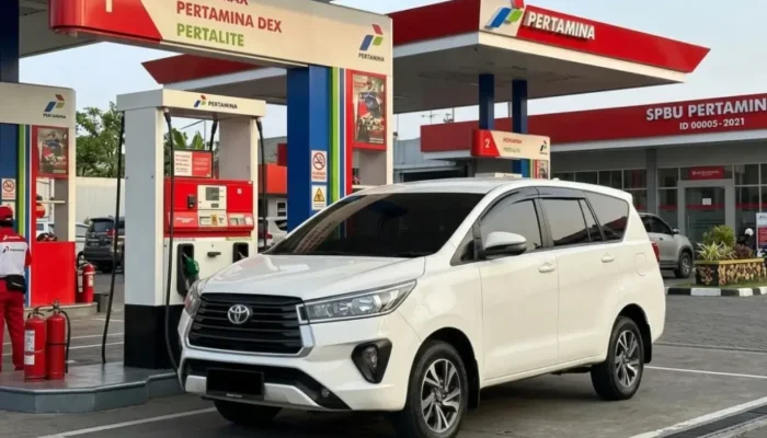 Harga Solar Non-Subsidi Turun Drastis, Segini Biaya Isi Penuh Tangki Toyota Innova Reborn Diesel per Juni 2026