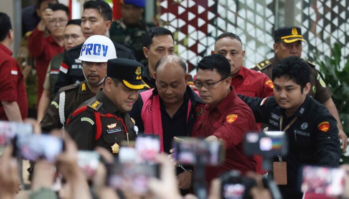 BREAKING NEWS: Kejagung Tahan Eks Kepala BGN Dadan Hindayana, Bongkar Dugaan Korupsi MBG 2025-2026 dengan Modus Markup Pengadaan Triliunan Rupiah