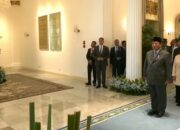 Momen Prabowo Persilakan Megawati Maju Bersama di Upacara Hari Lahir Pancasila Jadi Sorotan