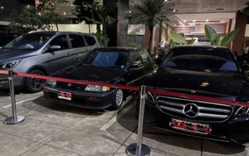 Komisi Pemberantasan Korupsi (KPK) memamerkan sejumlah barang bukti kendaraan yang disita dalam Operasi Tangkap Tangan (OTT) di Kantor Imigrasi Jakarta Barat (Jakbar), pada Rabu (3/6/2026).(Komisi Pemberantasan Korupsi (KPK) memamerkan sejumlah barang bukti kendaraan yang disita dalam Operasi Tangkap Tangan (OTT) di Kantor Imigrasi Jakarta Barat (Jakbar), pada Rabu (3/6/2026).