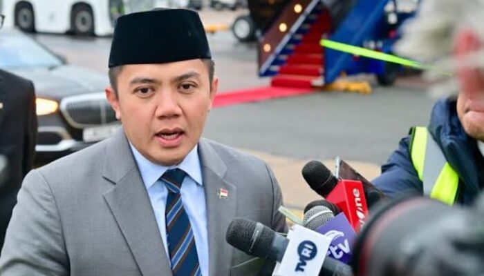 Teddy Beberkan Hasil Diplomasi Prabowo: Investasi Rp2.430 Triliun Masuk ke Indonesia, Bantah Kunjungan Luar Negeri Sekadar Seremonial